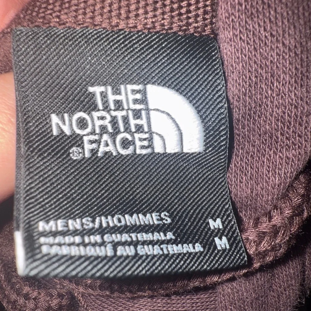 The North‎ Face Men’s Burgundy Hoodie Medium Logo Sweatshirt Pullover
